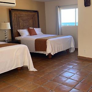 Los Vientos Hotel